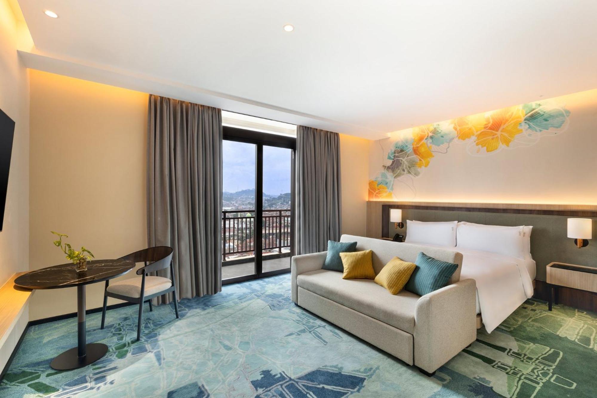 Holiday Inn Lampung Bukit Randu By Ihg Bandar Lampung Exterior photo